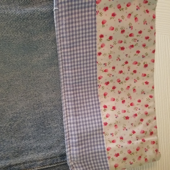 💐VINTAGE MODA INTERNATIONAL FLORAL TOP WITH MATCHING FLORAL CUFF JEANS 🌸💐 - Picture 7 of 13